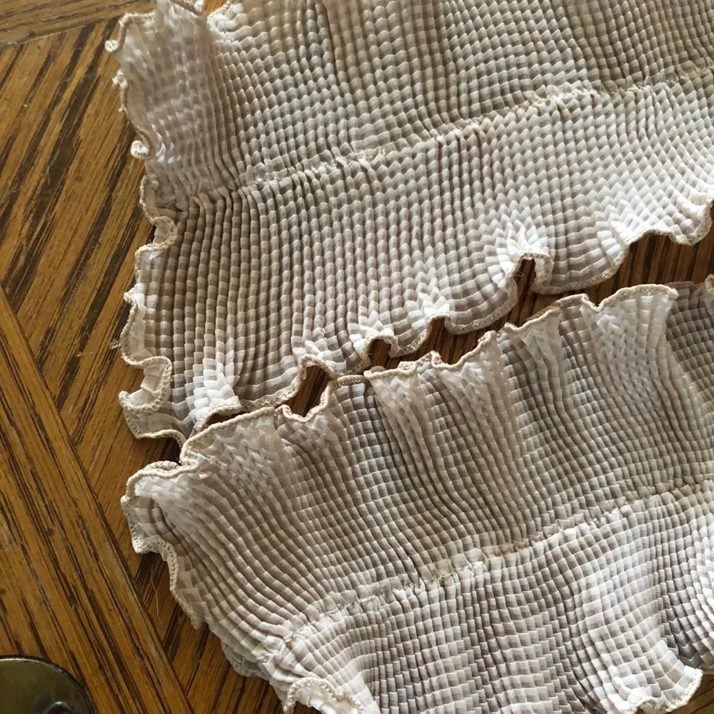 Vintage Beige Ruffle Scarf